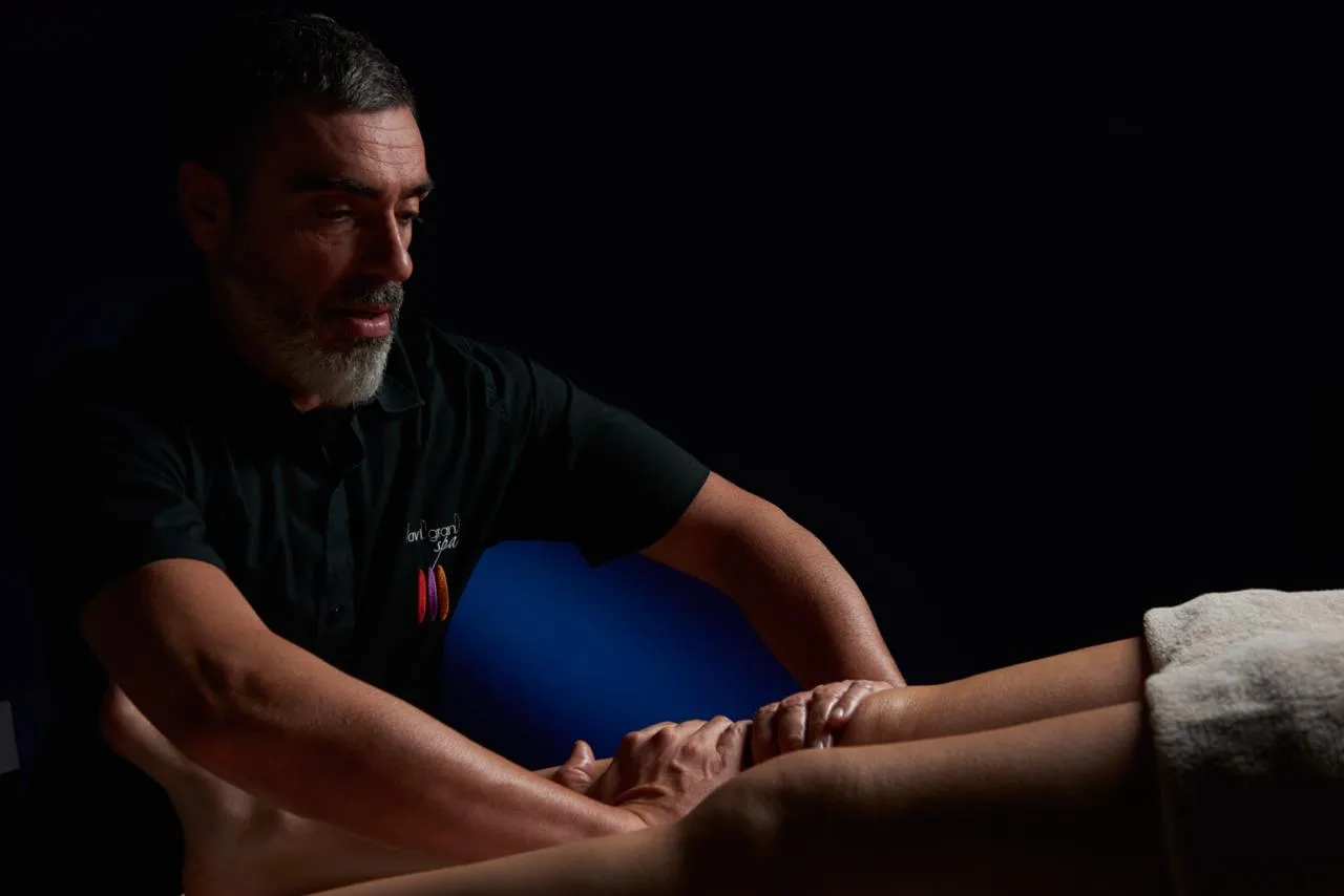 Massage Solo 1h au Choix : Relaxation Coréenne ou Sensorielle - Photo 1