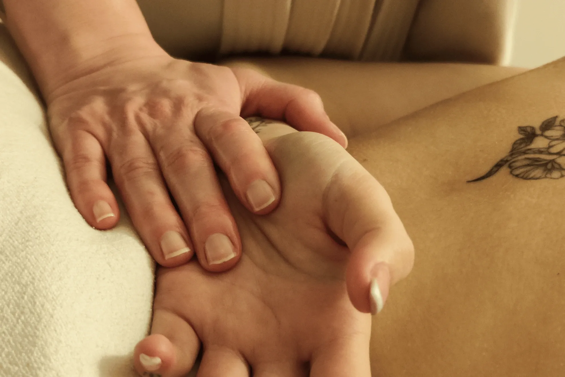 Massage La Source – Soin Personnalisé (Solo) | 1h - Photo 1
