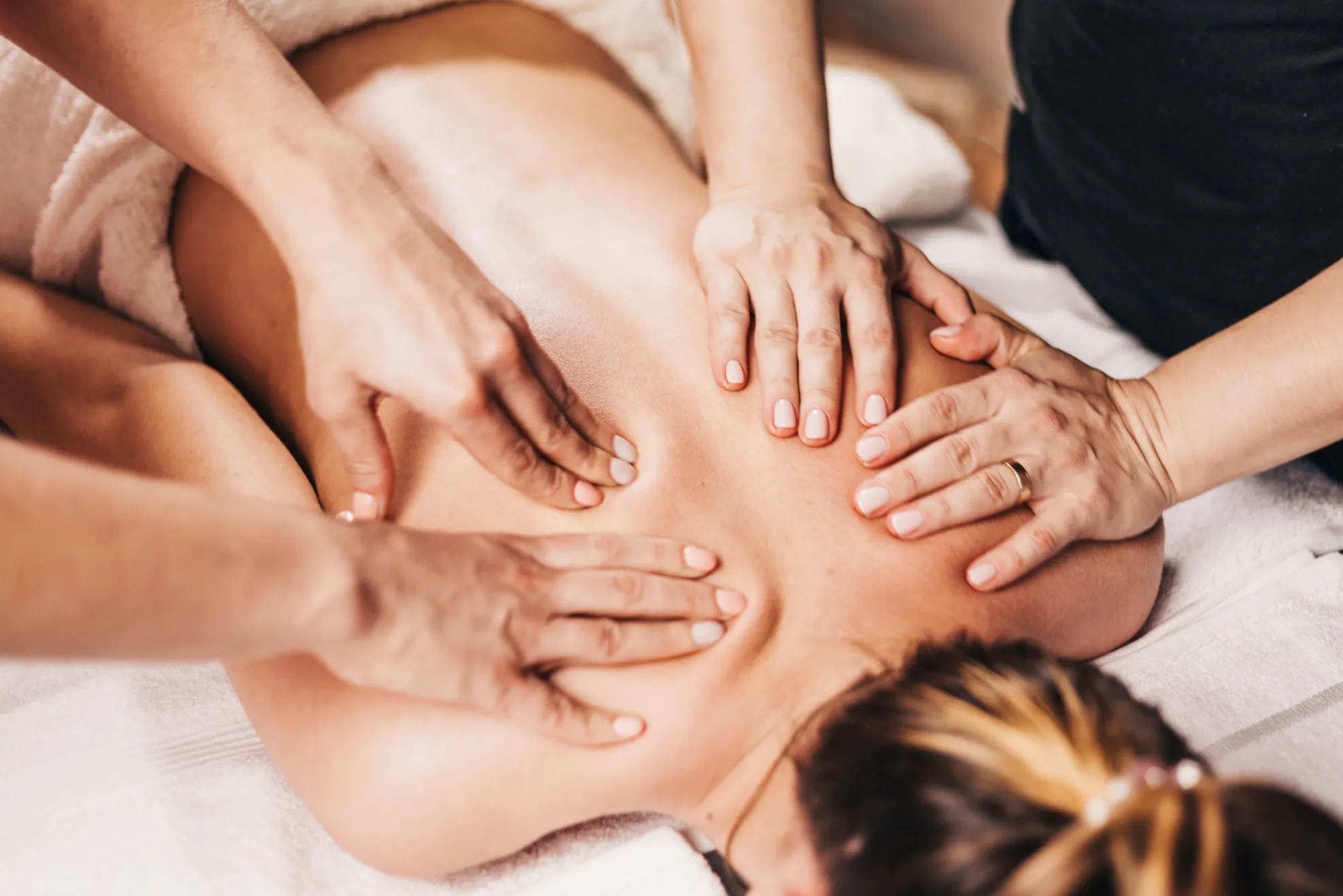 Massage à 4 mains Solo - 60 min - Photo 1